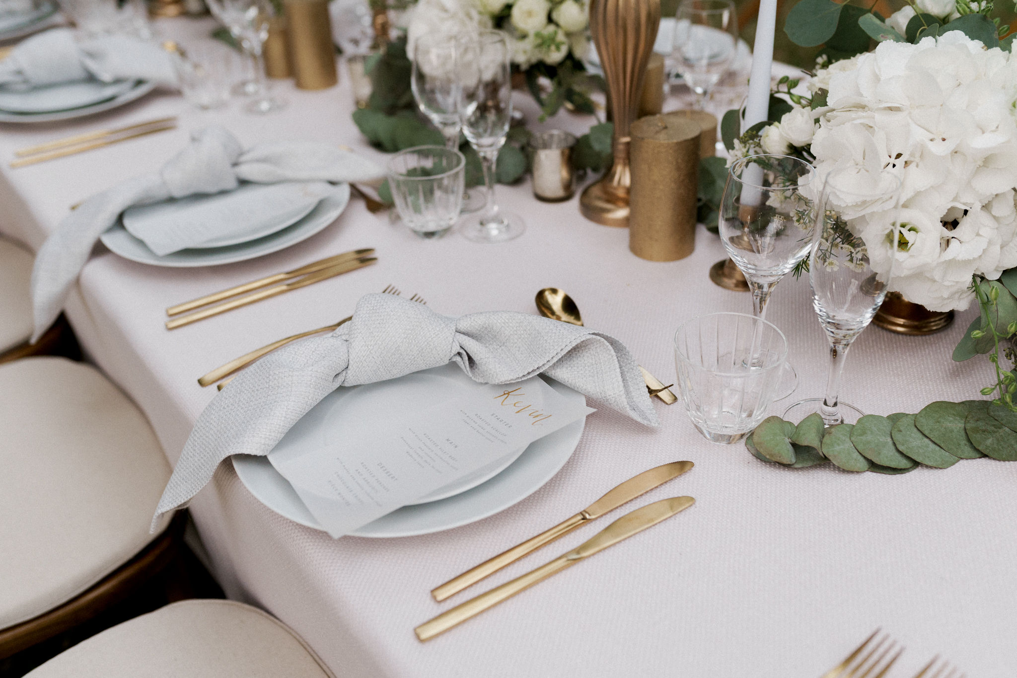 Choosing the Perfect Napkin for Your Table | Matthew Oliver Weddings