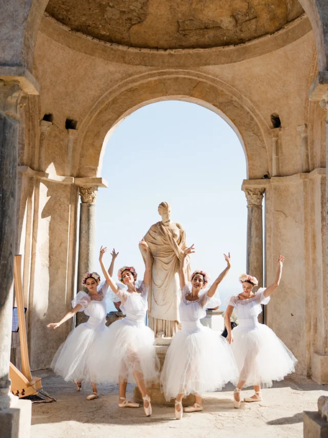 Set on the breathtaking infinity terrace at @villacimbrone, we knew we wanted to create something that felt a little different. Inspired by our bride’s love of fashion (and our own excuse to finally create a runway 😂), we designed a catwalk-style aisle with long benches, beautiful florals and those unreal Amalfi Coast views stealing the show.

Guests were welcomed by ballet dancers before a beautiful performance down the aisle just moments before our bride made her entrance. It was one of those goosebump moments that we’ll never forget.

Planning & Design: @matthew_oliver_weddings & @bertie_matthewoliver
Photography: @tali__photography
Videography: @gione.silva
Venue: @villacimbrone
Flowers: @malafrontefiori
Dancers and Queens: @elanartists
Production: @lkevent_wedding & @roberta_events_production
Rentals: @preludiodivisionenoleggio
Hair: @lukebensoncreative
Make-up: @karindarnell
Stationery: @aimeewillowdesigns
Entertainment: @cj_sax, @ninoviolin, @jwalks_percussion, @groovewrkmusic & @solandthegang