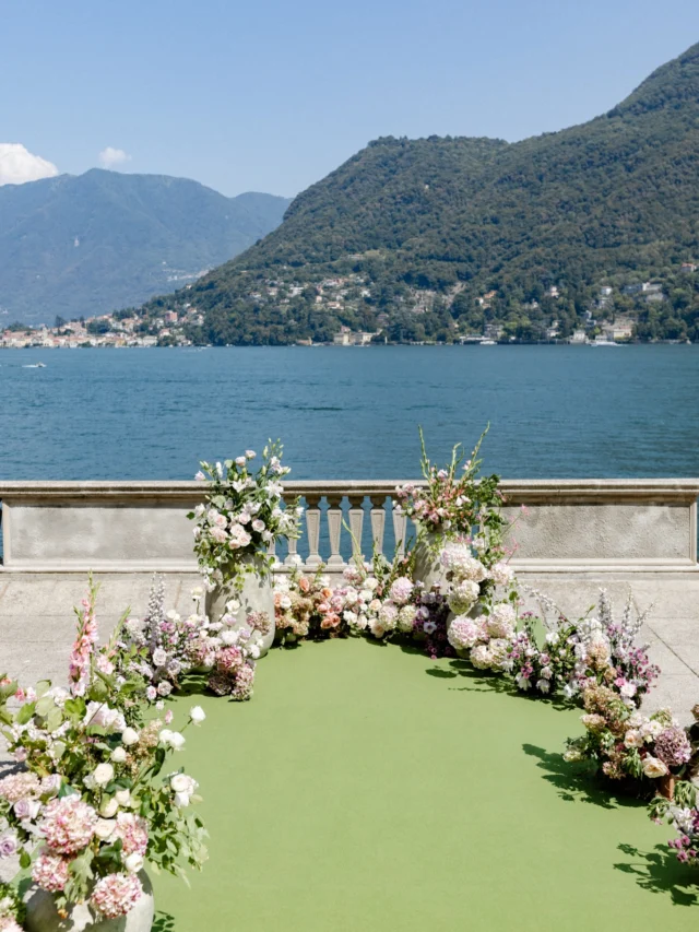 Lakeside dreams as this beautiful pair say ‘I do’ in Como 🤍

From the very beginning Ella and Ed knew they wanted the water and mountains to set the scene for their incredible day. Surrounded by elegant florals and the most important people in their lives, the ceremony was both emotional and a vision. We love you guys!!! 😍

@bertie_matthewoliver 
@villapizzo 
@bubblerock
@bird_and_bumble
@blunotteventi
@blunotteshowband
@thecomocollection
@preludiodivisionenoleggio
@chateaunoireventhire
@alexhintondesign
@ericalonati
@afmbanqueting_wedding